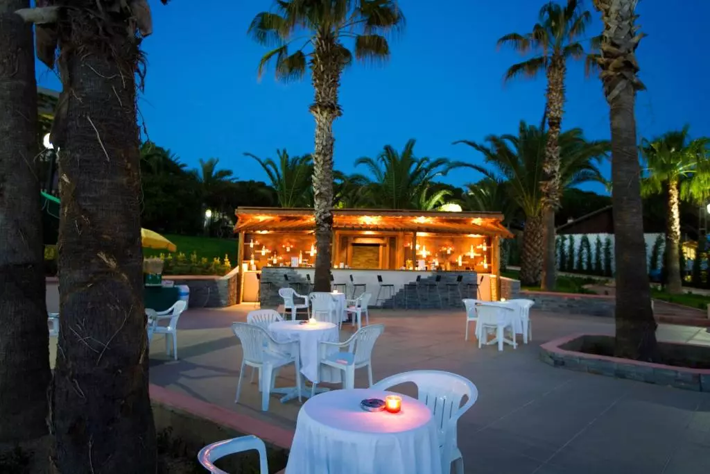 Fantasia Deluxe Hotel